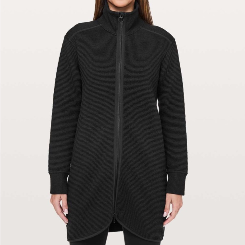 Lululemon On Repeat jacket size 4. - Picture 2 of 4